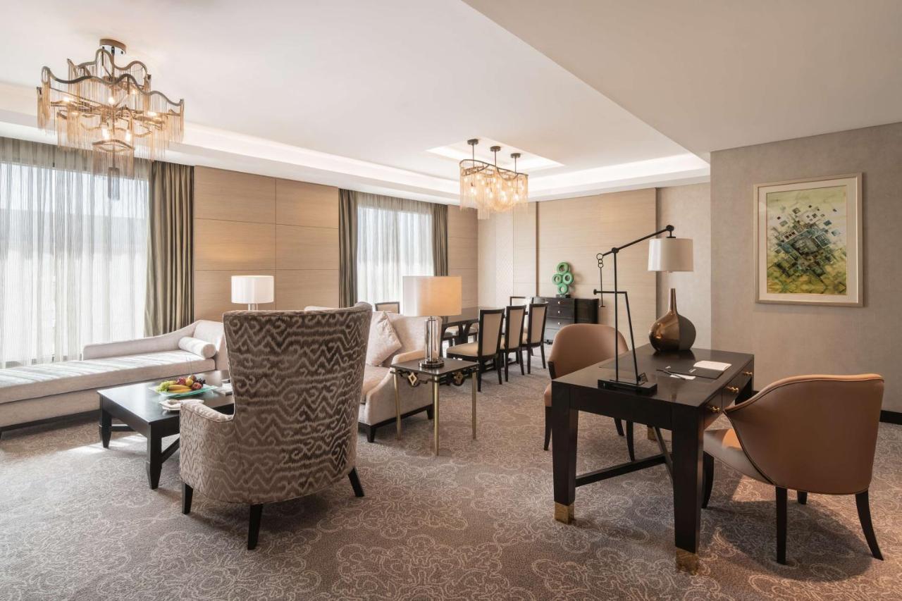 Radisson Collection Muscat, Hormuz Grand Hotell Exteriör bild A suite at the hotel