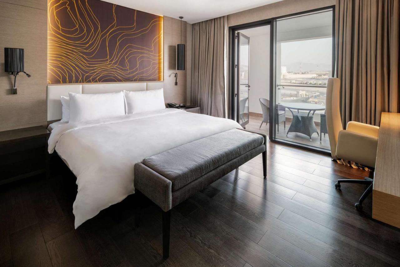 Radisson Collection Muscat, Hormuz Grand Hotell Exteriör bild Deluxe Room