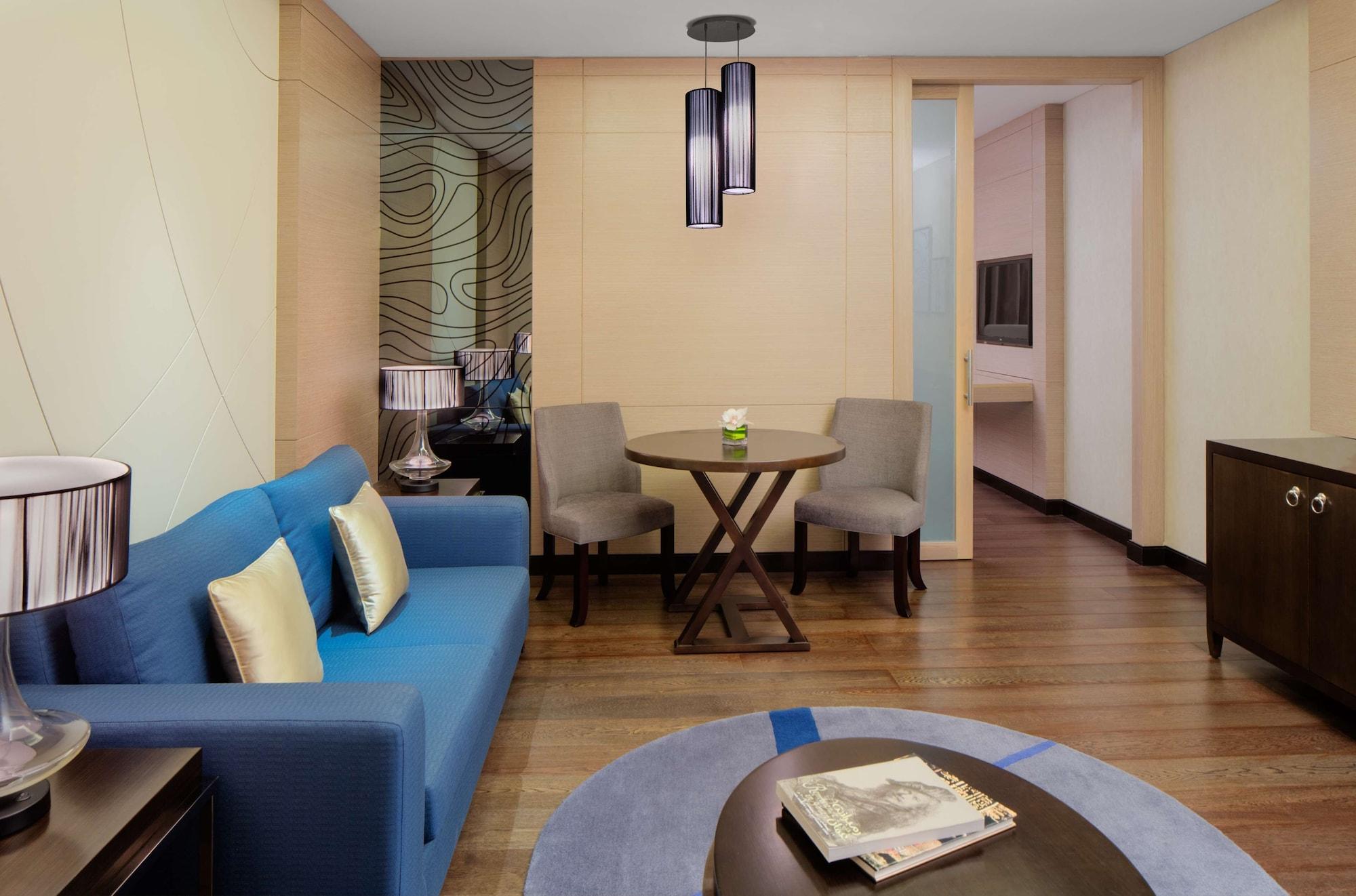 Radisson Collection Muscat, Hormuz Grand Hotell Exteriör bild A suite at the hotel