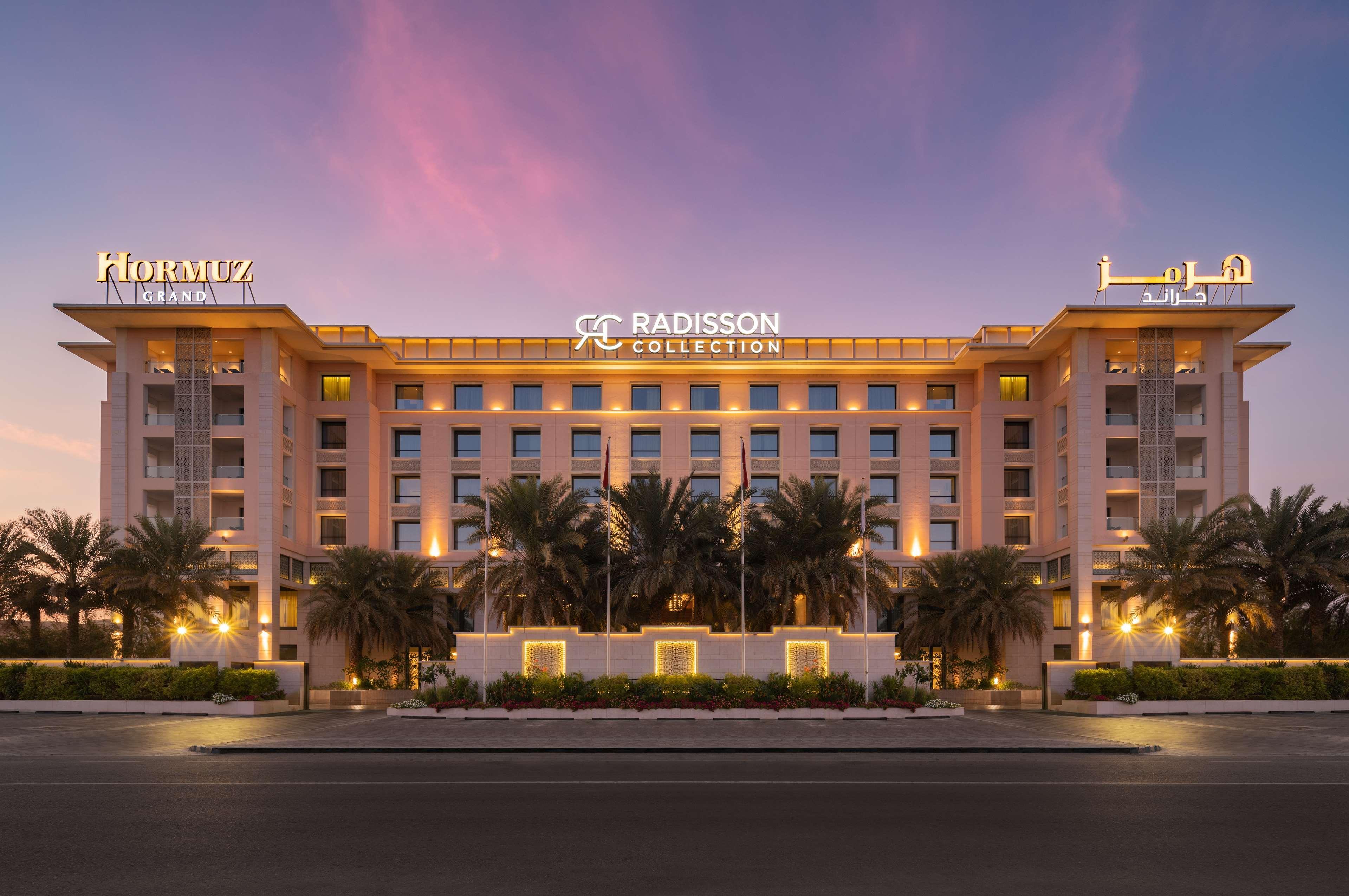 Radisson Collection Muscat, Hormuz Grand Hotell Exteriör bild Radisson Hotel, Al Qusais, Dubai