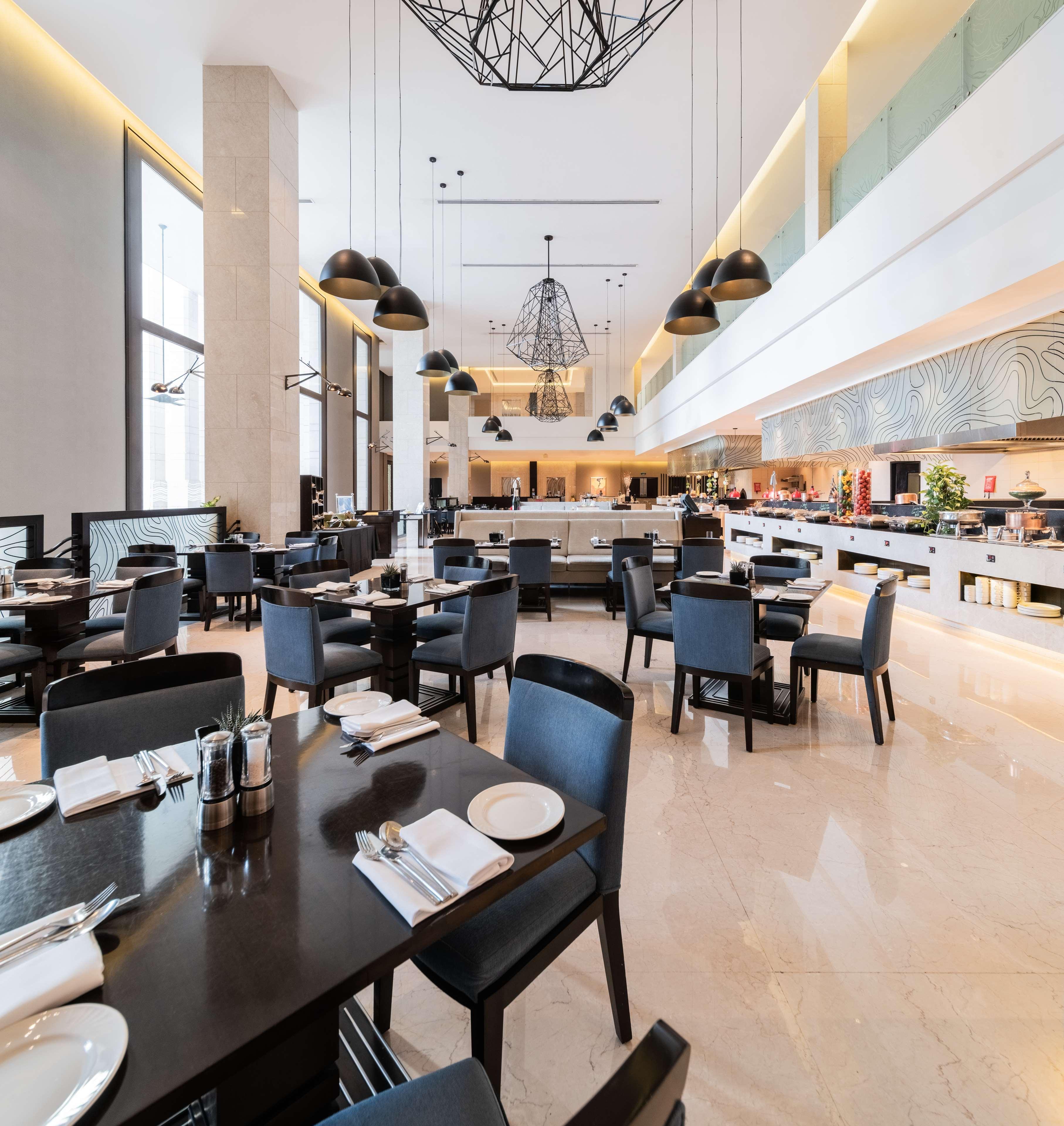 Radisson Collection Muscat, Hormuz Grand Hotell Exteriör bild The restaurant