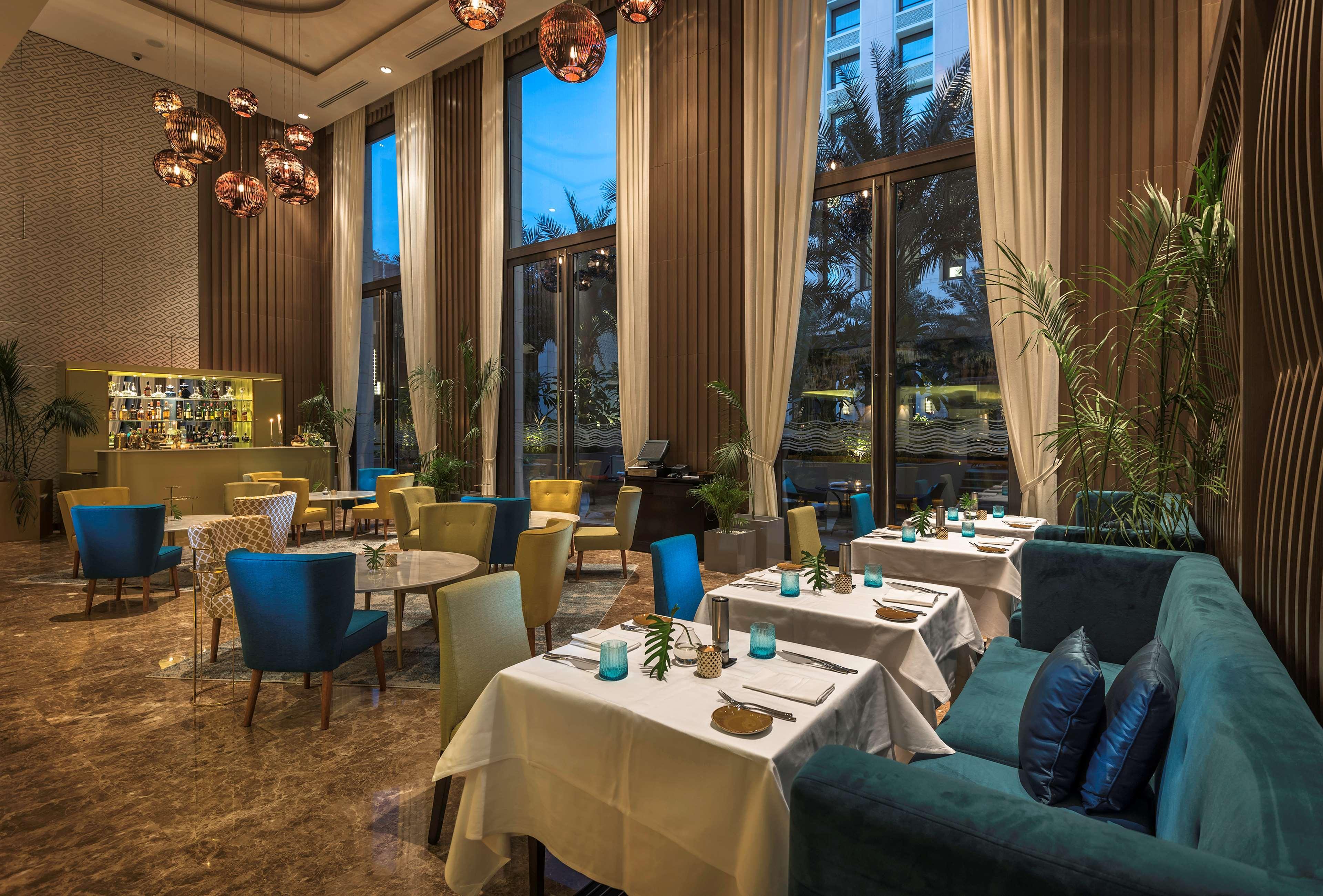 Radisson Collection Muscat, Hormuz Grand Hotell Exteriör bild The restaurant